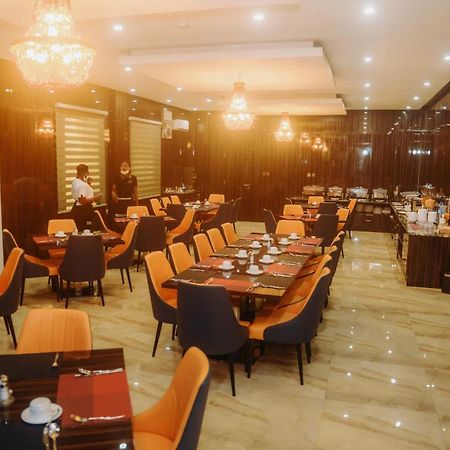 Waldorf Blu Hotel Awka Екстериор снимка